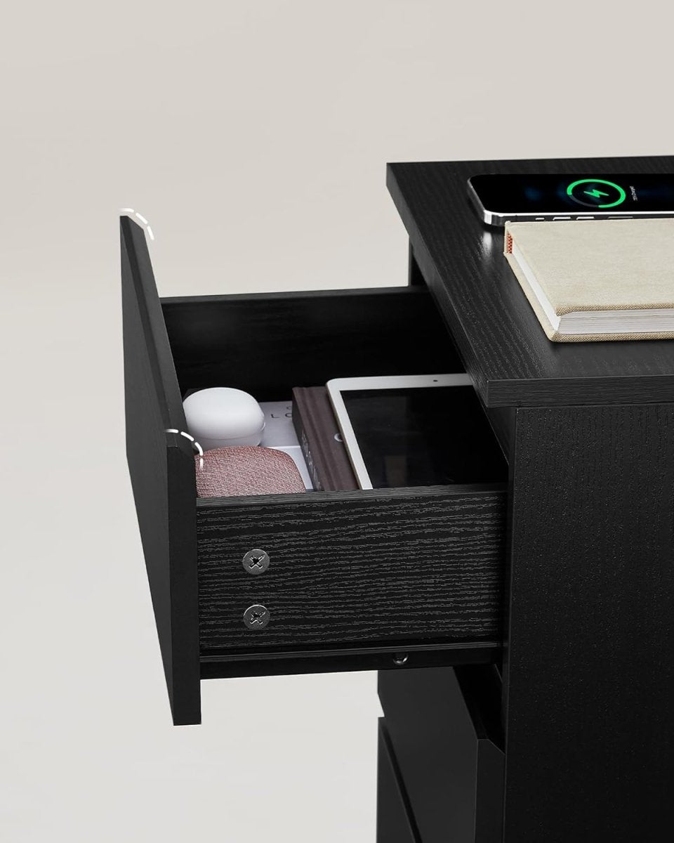 Bijzettafel met Oplaadstation - Nachtkastje met USB - aansluiting - Kastje met Stopcontact - De Vries Meubels